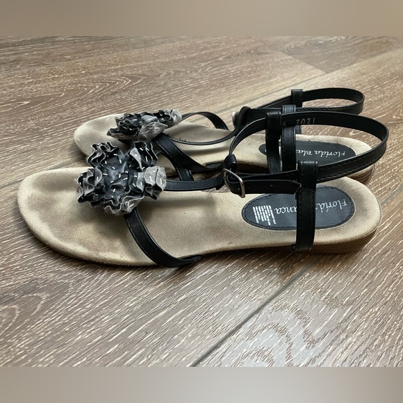 Women’s black and tan floral sandals Florida Blanca size 9. - Picture 2 of 6